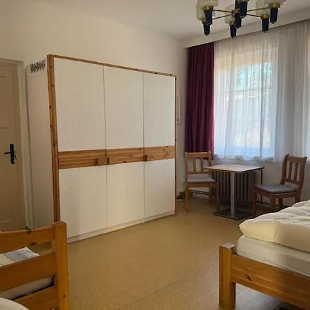 Ferienhaus, *